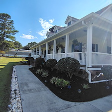Hedge-Trimming-and-Mulch 0